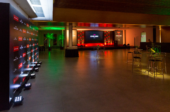 Painel de LED e estrutura de som para Evento Corporativo em Cuiabá